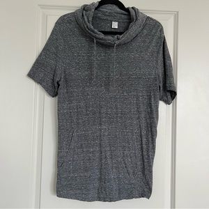 H&M Men’s Gray Cowl Neck Short Sleeve Sweater Shirt | Size L